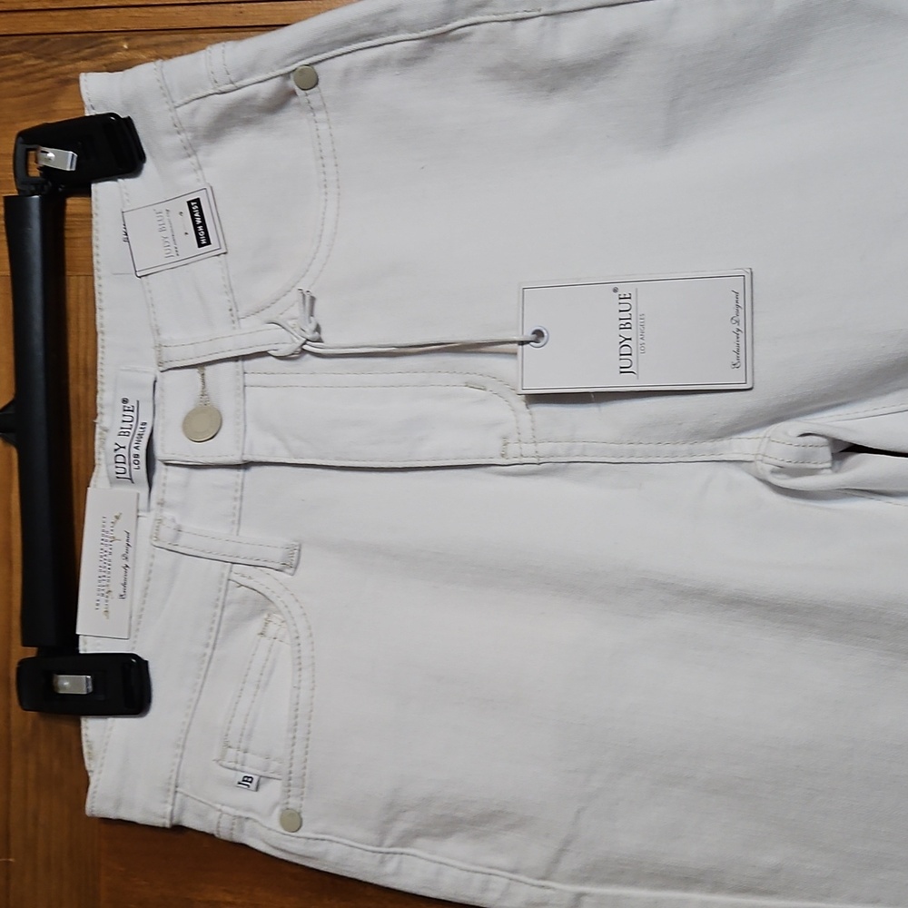 NWT Judy Blue White Skinny Fit High Waisted Denim Jeans With Destroyed Hems - Picture 5 of 14